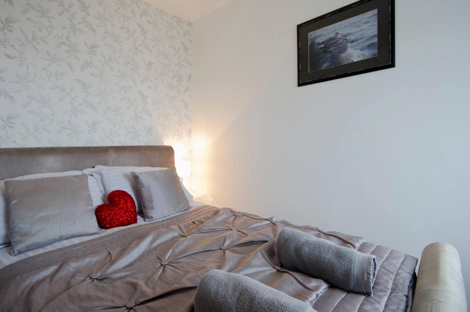 ברייטון Seaview Regency Apartment With Private Parking מראה חיצוני תמונה