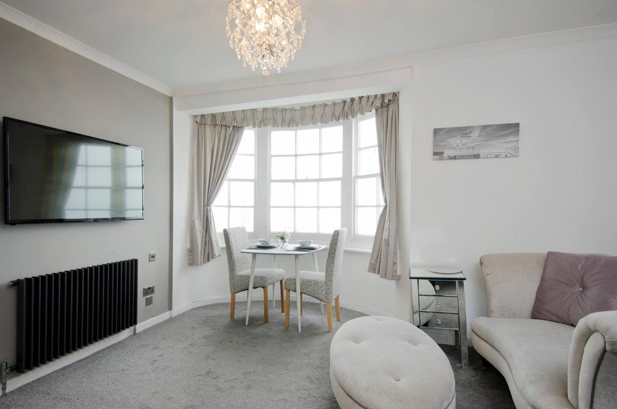 ברייטון Seaview Regency Apartment With Private Parking מראה חיצוני תמונה